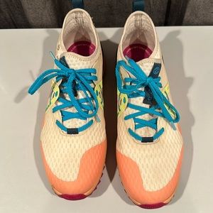 Cole Haan golf shoes, size 9.5! So cute, unfortunately too big for me!